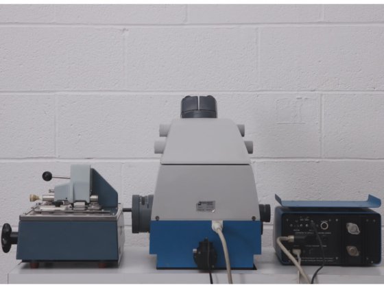 ライヒェルト・ユング ウルトラカットEミクロトームシステムとLKBナイフメーカー