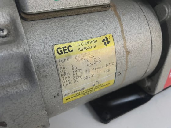 Bomba de vácuo Edwards E2M2