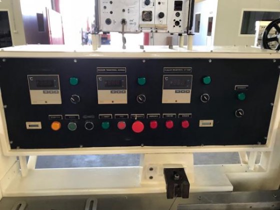 Pallet flow-pack machine