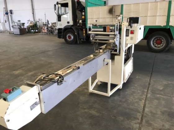 Pallet flow-pack machine