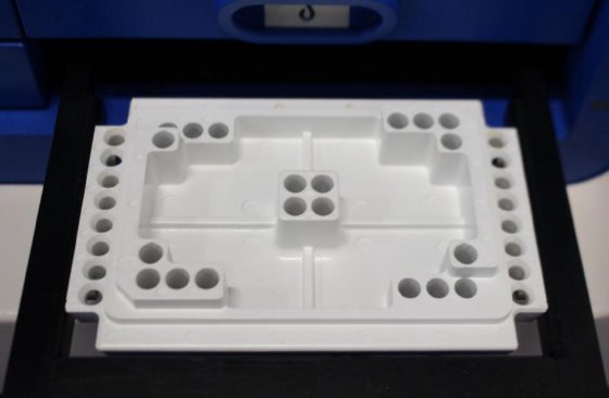 高级分析 ZAG DNA 分析仪系统
