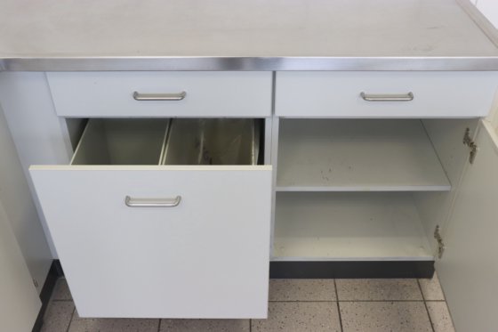 瓦尔德纳L型工作站