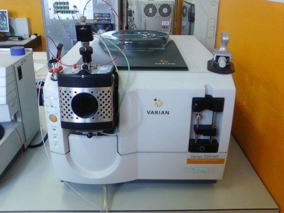 Varian MS-320