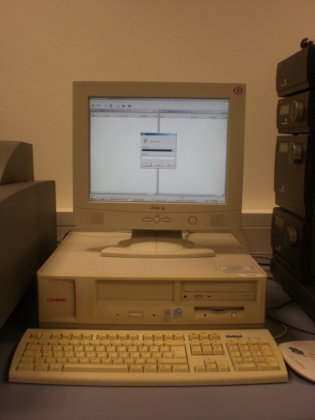 アマーシャム ÄKTA エクスプローラー