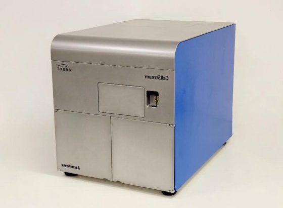 ルミネックス・アムニス・セルストリーム蛍光度測定システム研究室