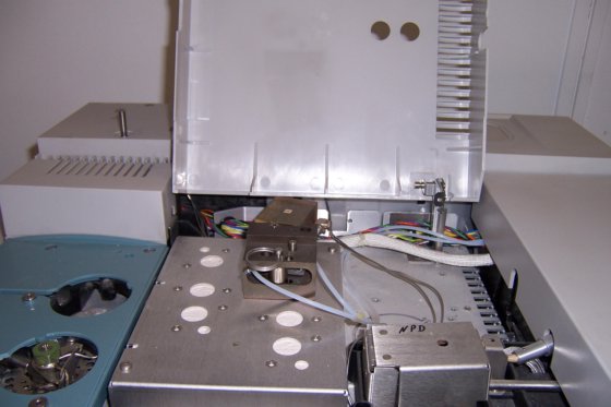 Hewlett Packard 6890