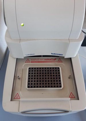 エッペンドルフ。 realplex 4、6302、マスターサイクラー、 epgradient S、5345。