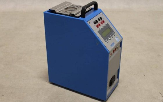 ジュッサーニ ソーラーポータブル温度校正器Gius