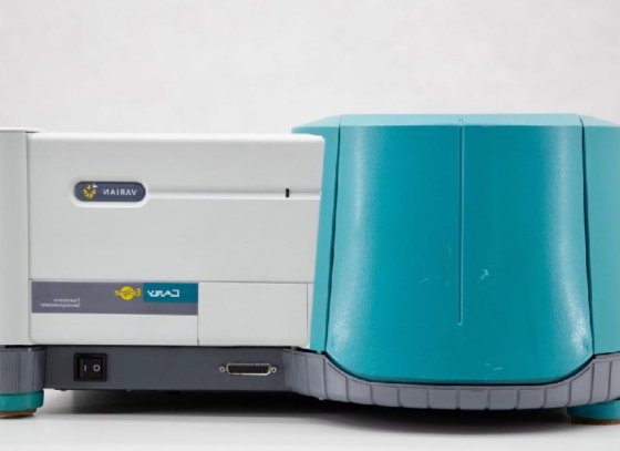 バリアン・キャリー・エクリプス分光光度計