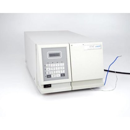 Waters. 2410 折光检测仪（RID）。