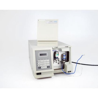 Waters. 2410 折光检测仪（RID）。