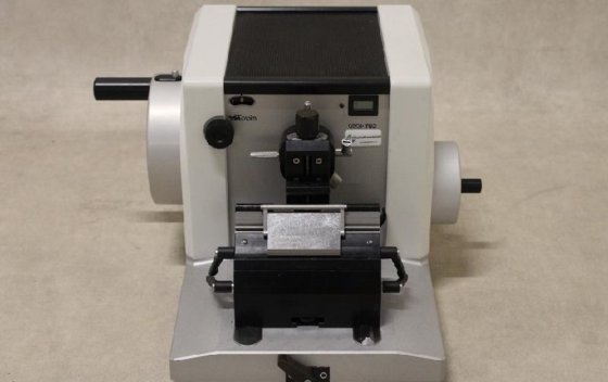 Micro-Tec CUT 4060 回転式ミクロトーム