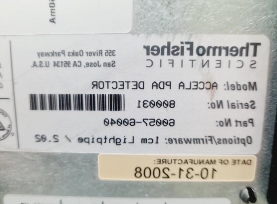 サーモ・フィッシャー アッセラ HPLCシステム 自動サンプラー付き、