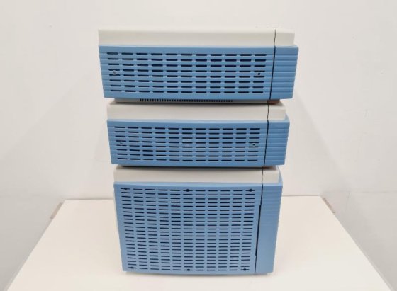 サーモ・フィッシャー アッセラ HPLCシステム 自動サンプラー付き、