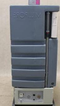 包含 Millipore Elix 100 水净化系统