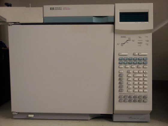 ヒューレット・パッカード 6890