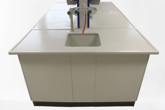 ホーエンローエ島のシンク付きワークステーション