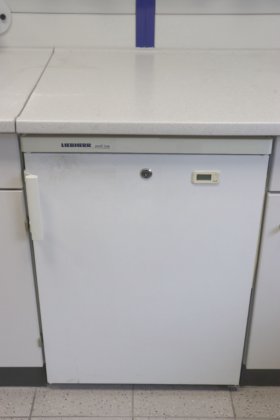 ホーエンローエ島のシンク付きワークステーション