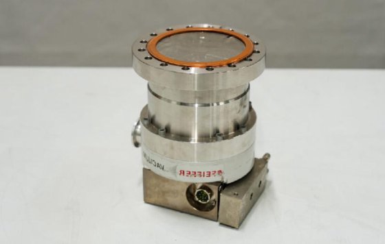 ファイファー TMU 262 ターボ分子ポンプ