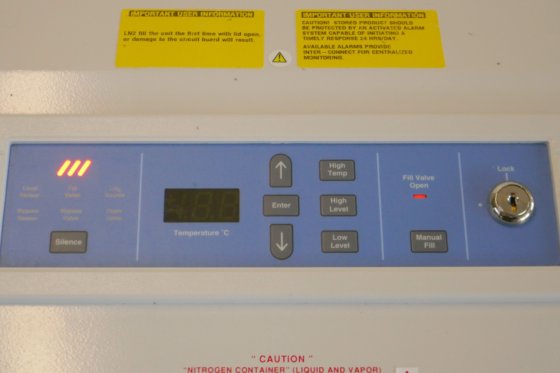 サーモサイエンティフィック クライオプラス ストレージシステム