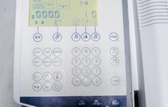 メトラー HR83-P 水分計