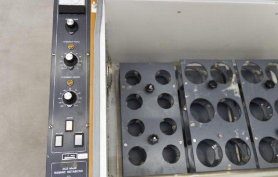 ニューブランズウィック G25 シェーキングインキュベーター