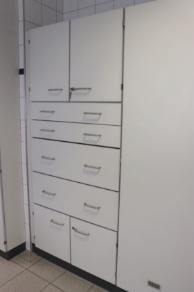 ホーエンローエ実験室キャビネット B120