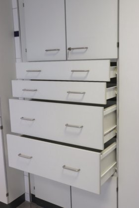 ホーエンローエ実験室キャビネット B120