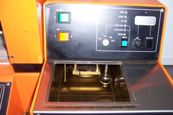 Tecator Soxtec 1043 サービスユニット 1046付き