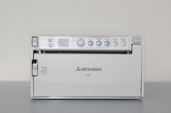 三菱ビデオプリンター P 93 E