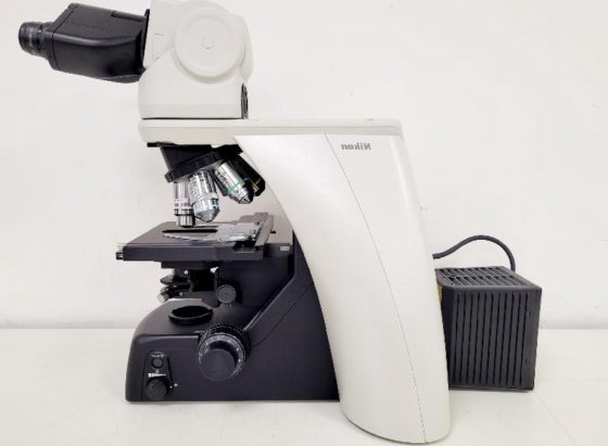 尼康 Eclipse Ni-U 显微镜，带 6x