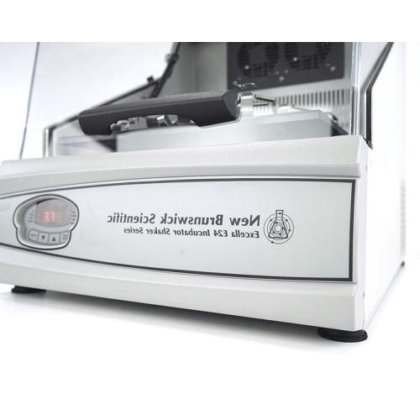 ニューブランズウィック エッペンドルフ エクセラ E24 イノーバ