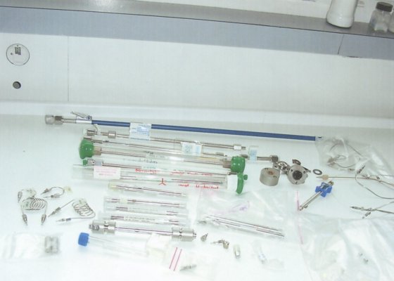 スペクトラ・フィジックス HPLC