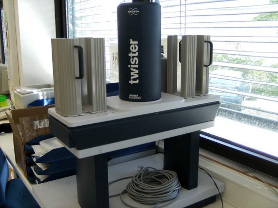 Bruker Twister Handler