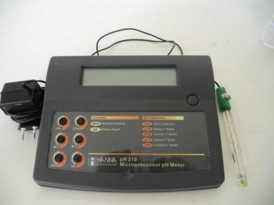 Hanna pH 210