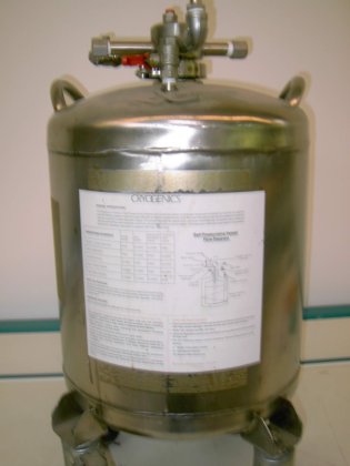 クライオジェニクス窒素容器