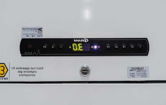 グラム ER660D 防爆冷蔵庫