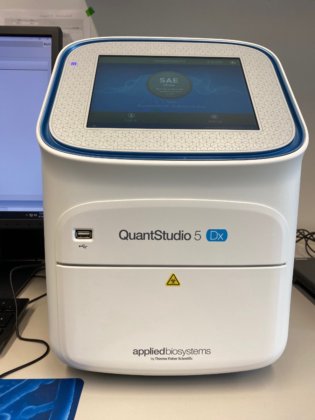 2022年 アプライド バイオシステムズ QuantStudio 5DX