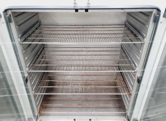 Binder BD 720 E2インキュベーター実験室