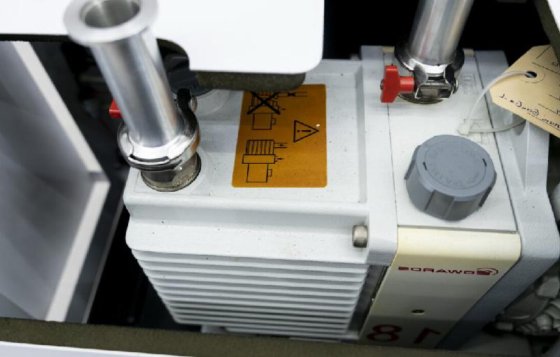 真空泵 Edwards E1M18 带吸音功能