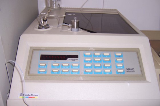 スペクトラ・フィジックス HPLC
