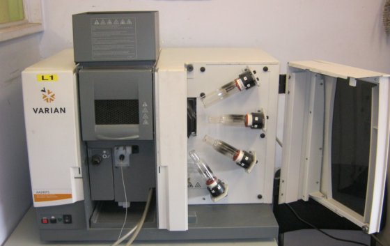 Varian AA 240FS