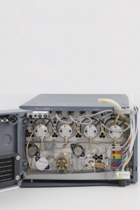 ウォーターズバイナリーソルベントマネージャー