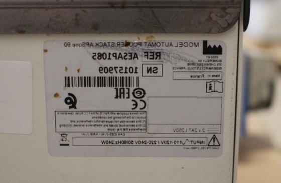 生物梅里埃 APS One 自动倒板机和 Stac