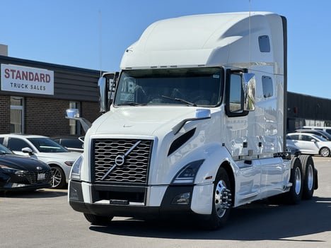 2023 VOLVO VNL760 Single Axle Sleeper in Brampton, Ontario, Canada