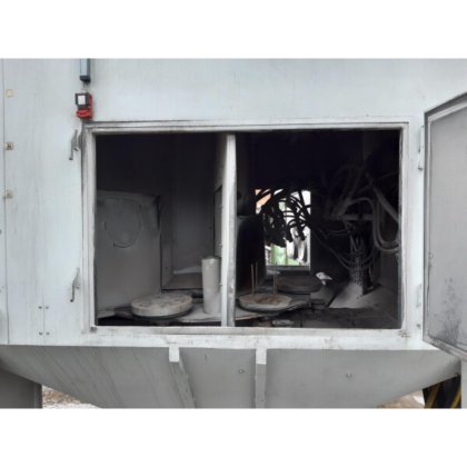 2012 Injector sandblasting system with