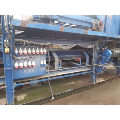 Sorting system for bulk material