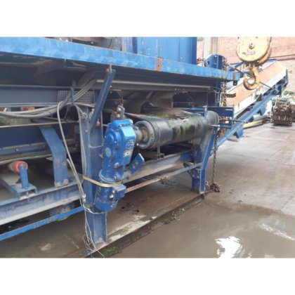 Sorting system for bulk material