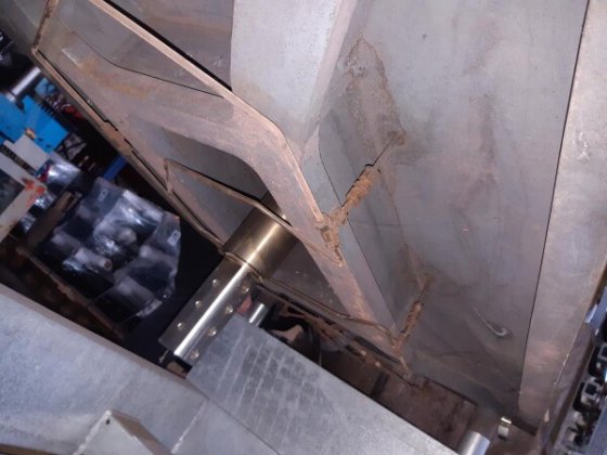 Assembly table cooled cooling table