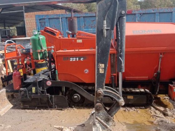 2007 Bomag BF221C